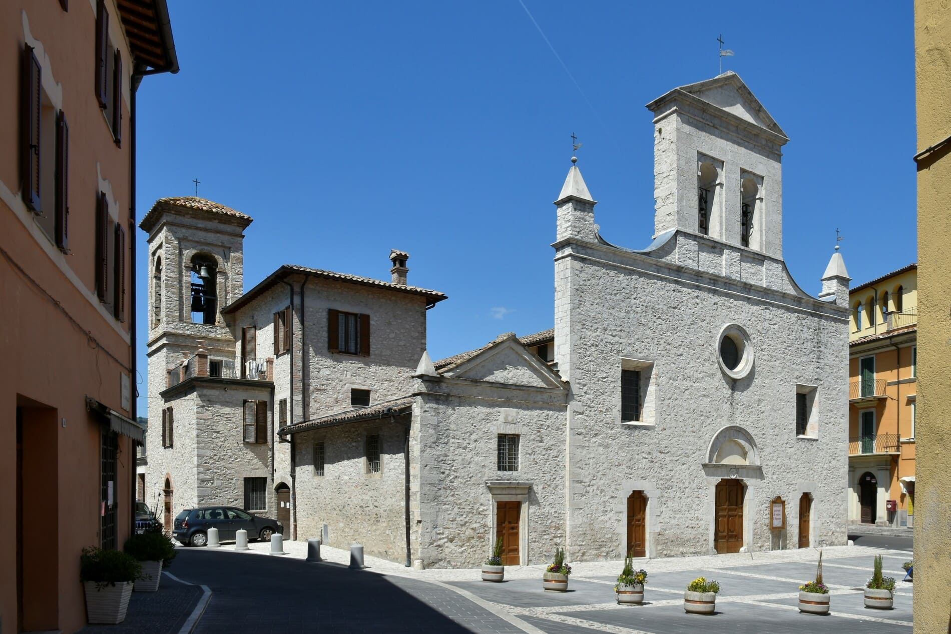 Piazza Garibaldi, Arrone